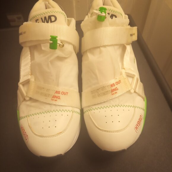 FWD Hybrid Sneakers – Men’s Size 7 US – Sleek, Lightweight & Versatile - Picture 1 of 6